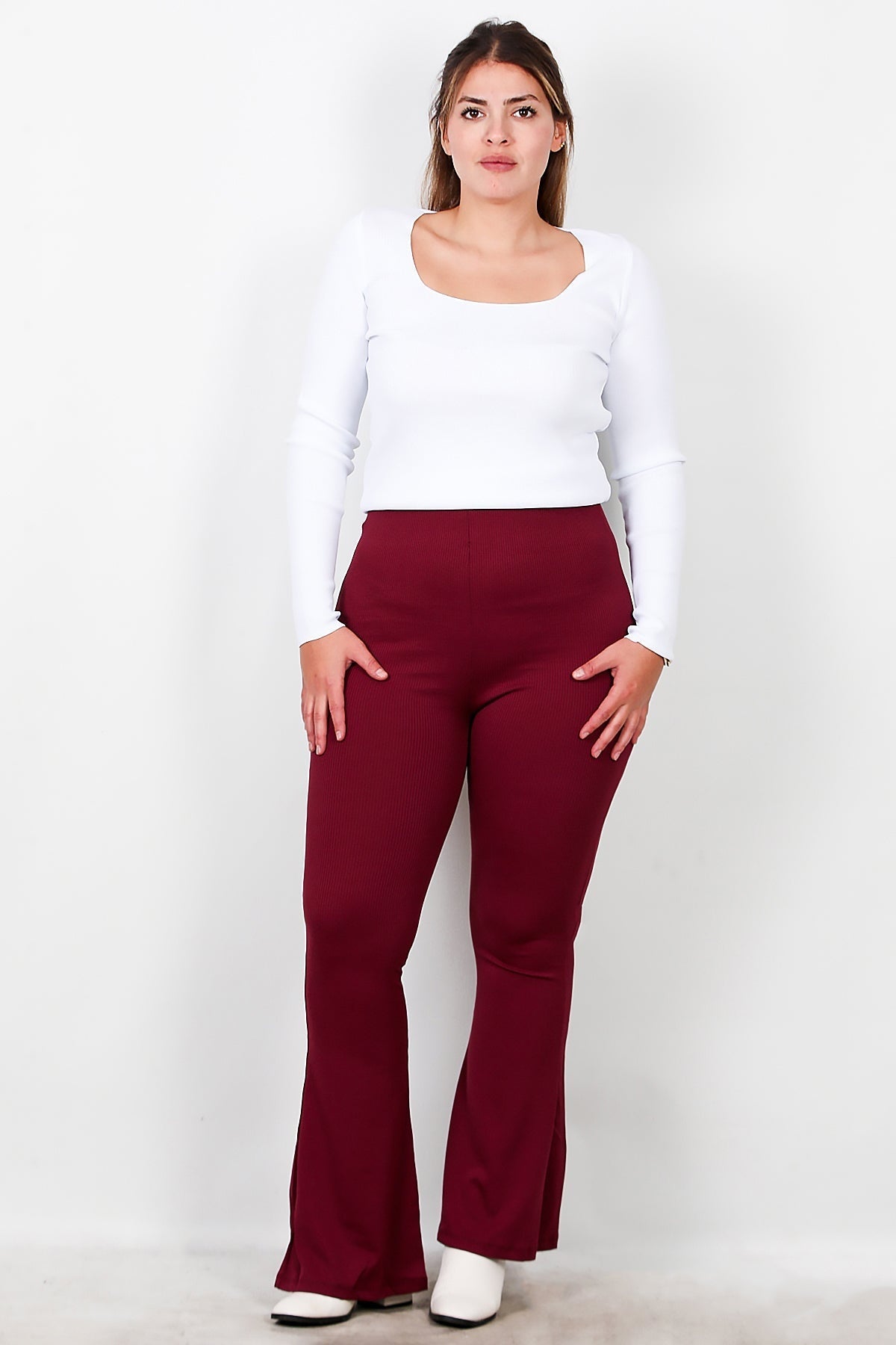 Plus - Size Ribbed Flare Leggings — Burgundy