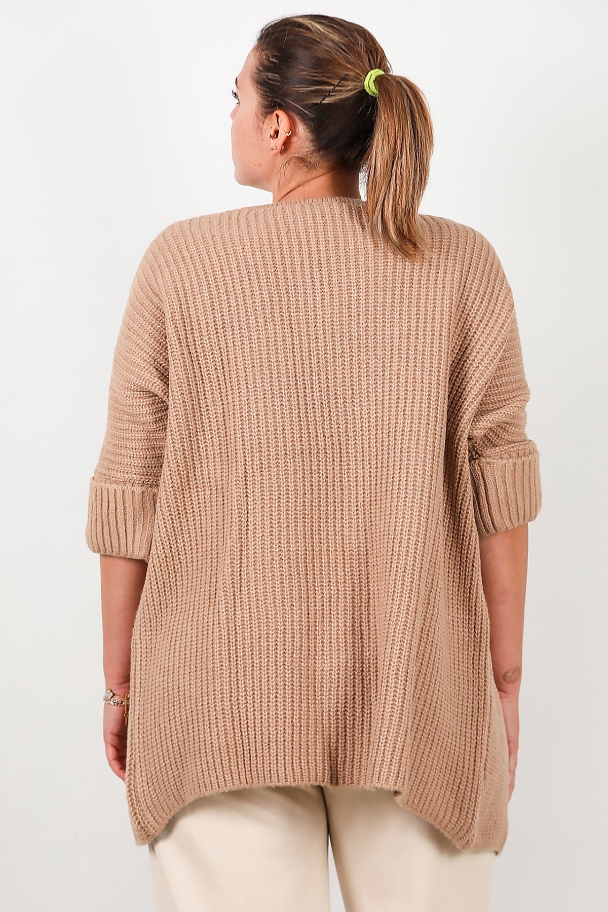 Plus - Size Pocket Cardigan — Beige