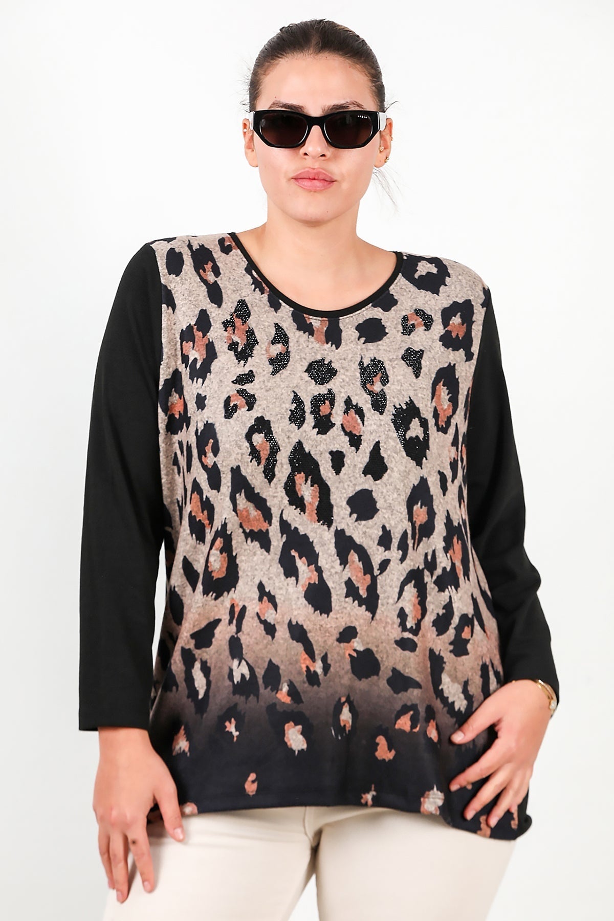 Plus - Size Leopard - Print Blouse — Black