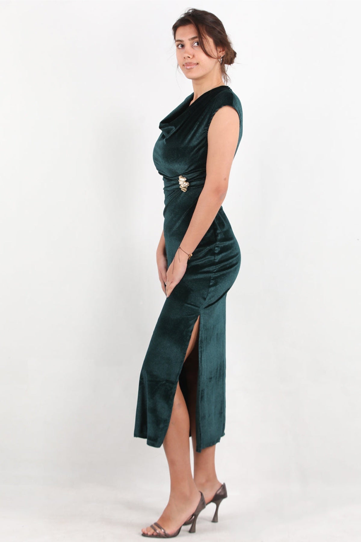 Long Velvet Dress With Clip Detail — Emerald