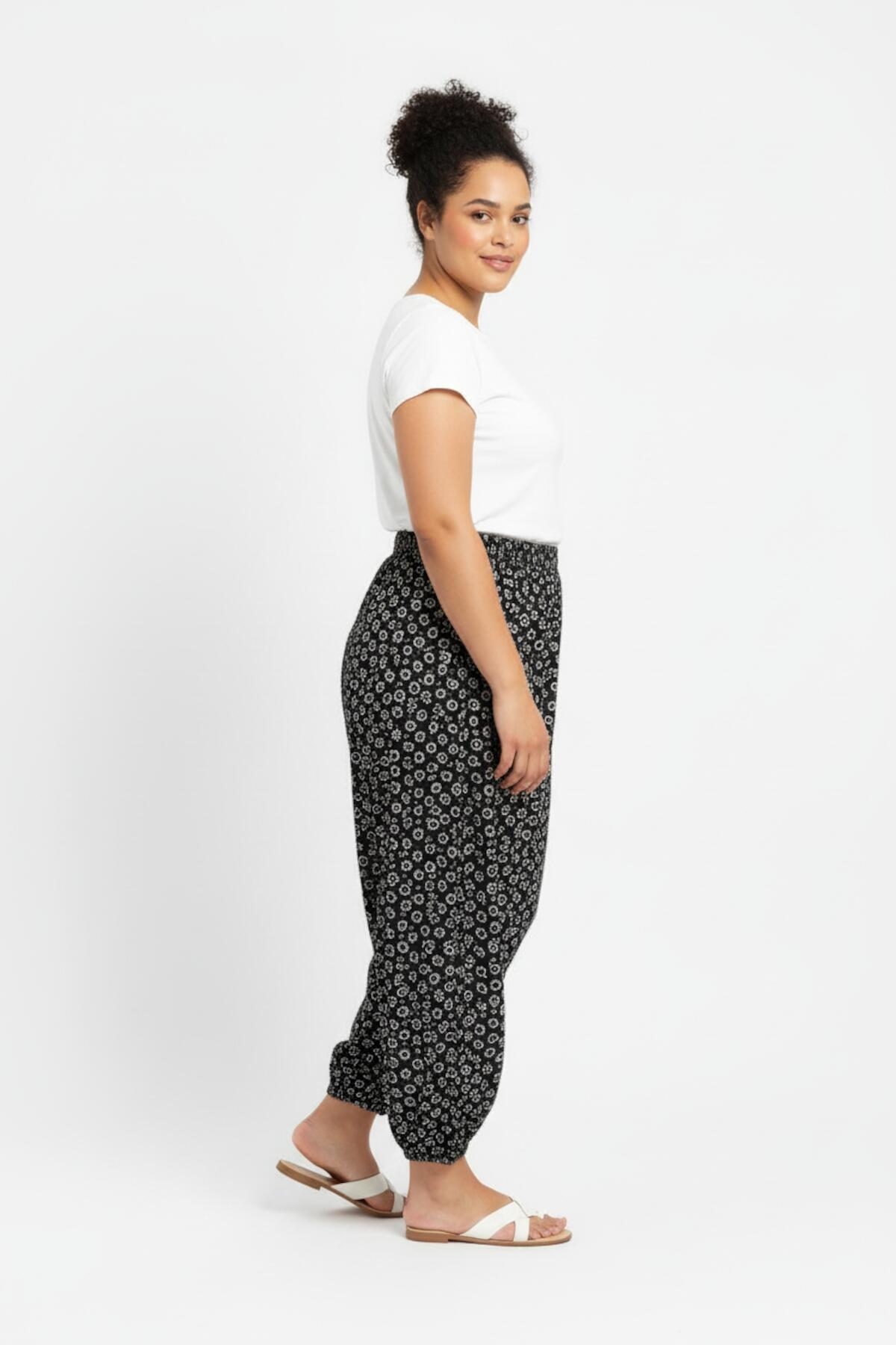 Plus - Size Multicolor Harem Trousers With Violet Print