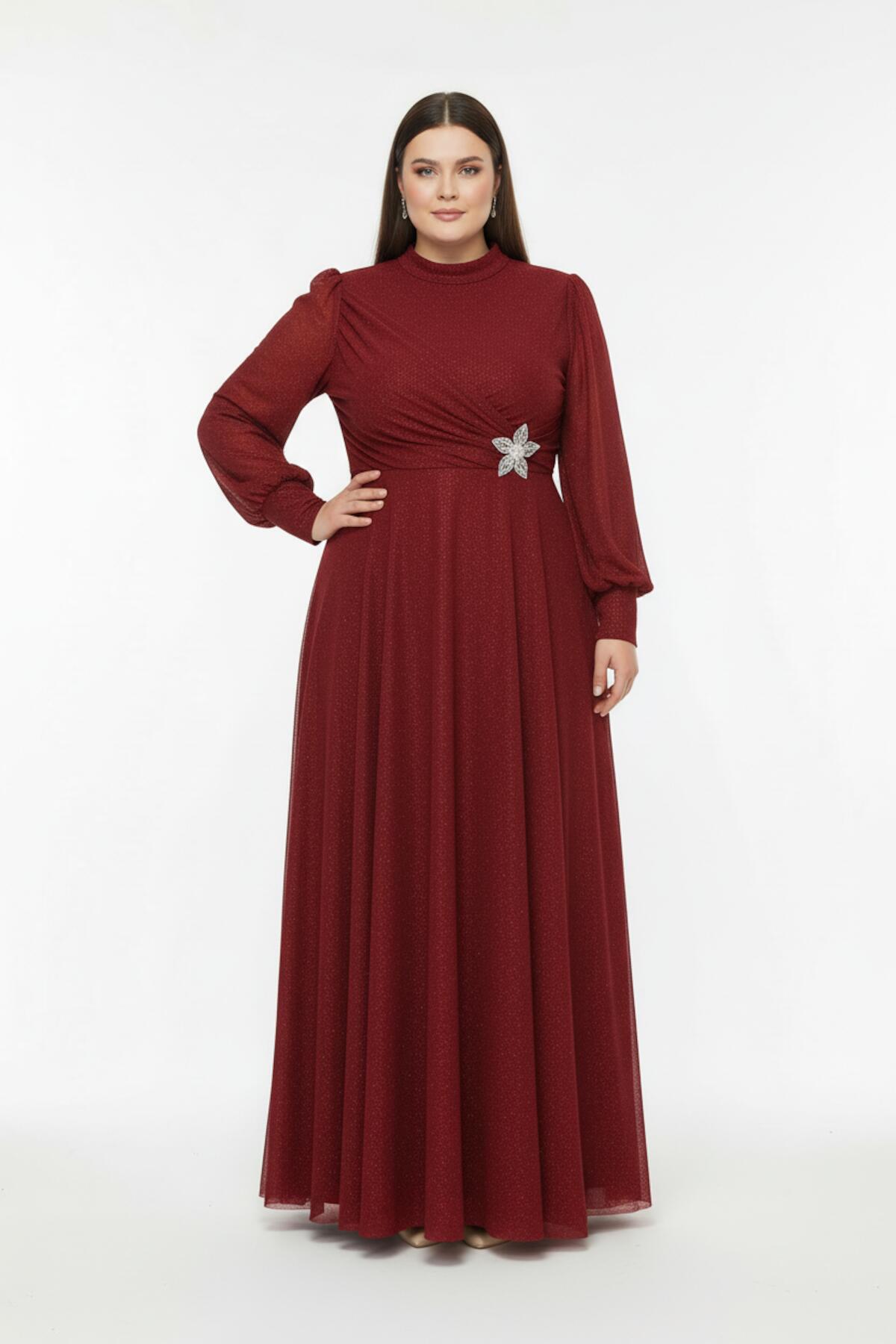 Plus - Size Long Pleated Evening Dress With Waist Detail — Red
