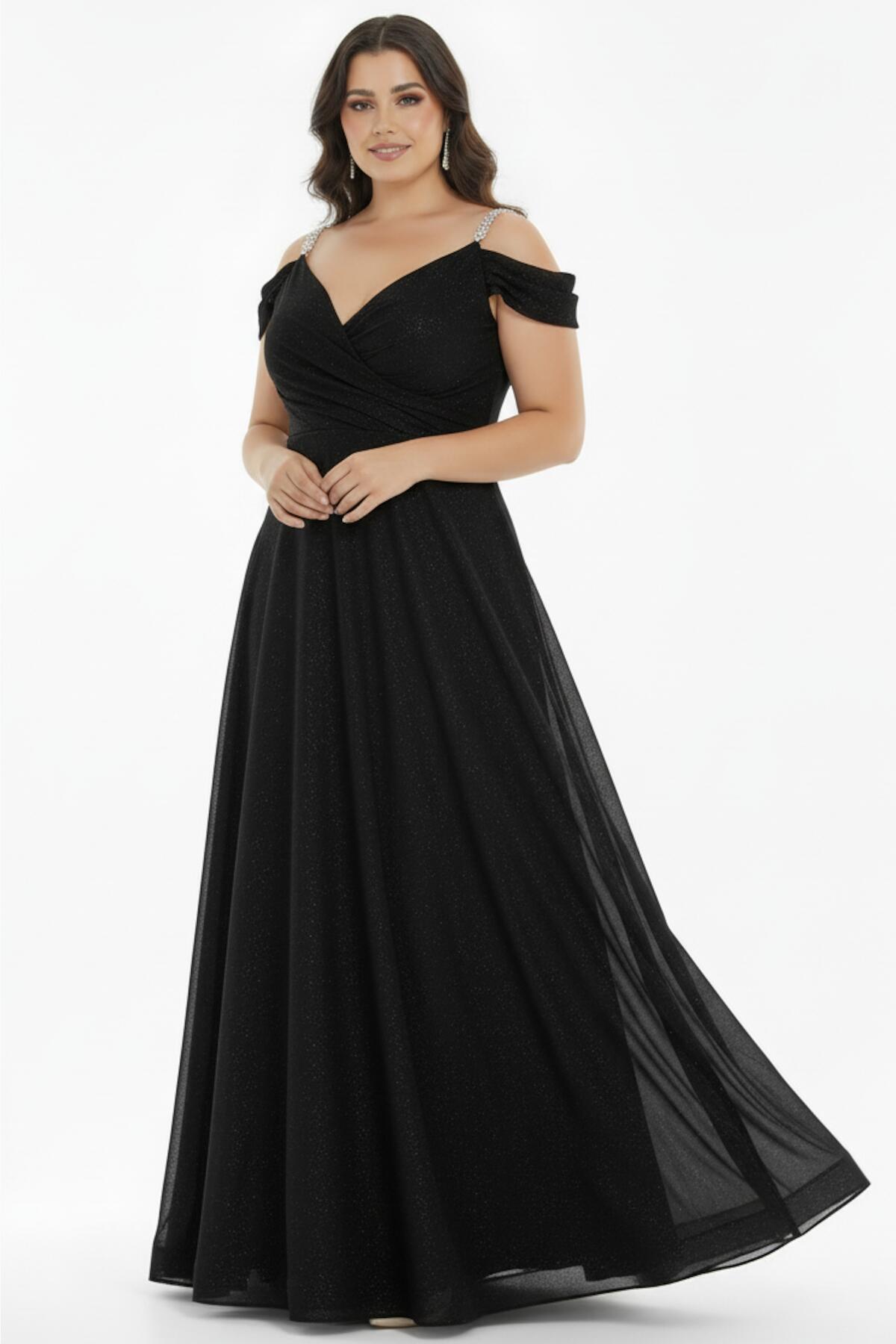 Plus - Size Pleated Long Evening Dress With Chain Straps — Black