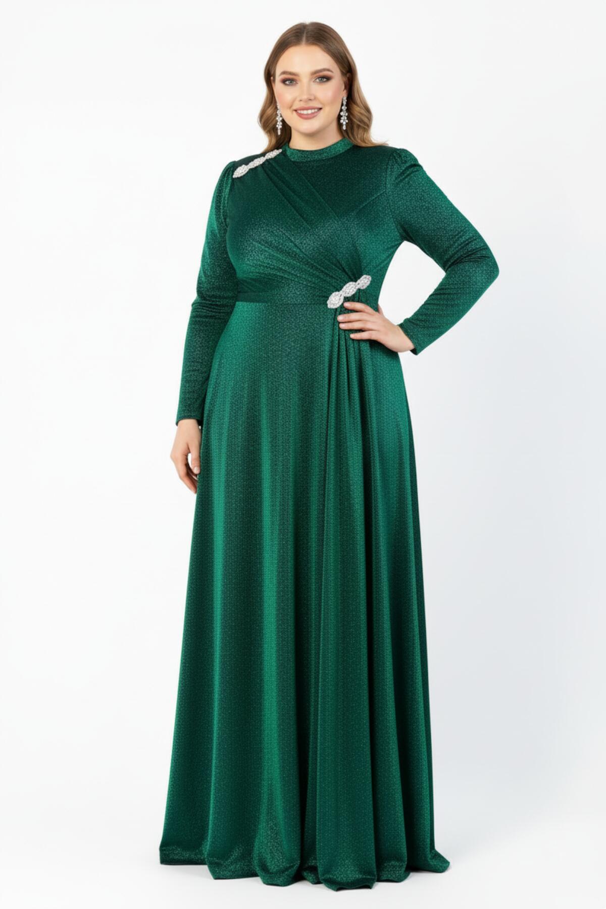 Plus - Size Evening Dress With Waist And Shoulder Accents — Green