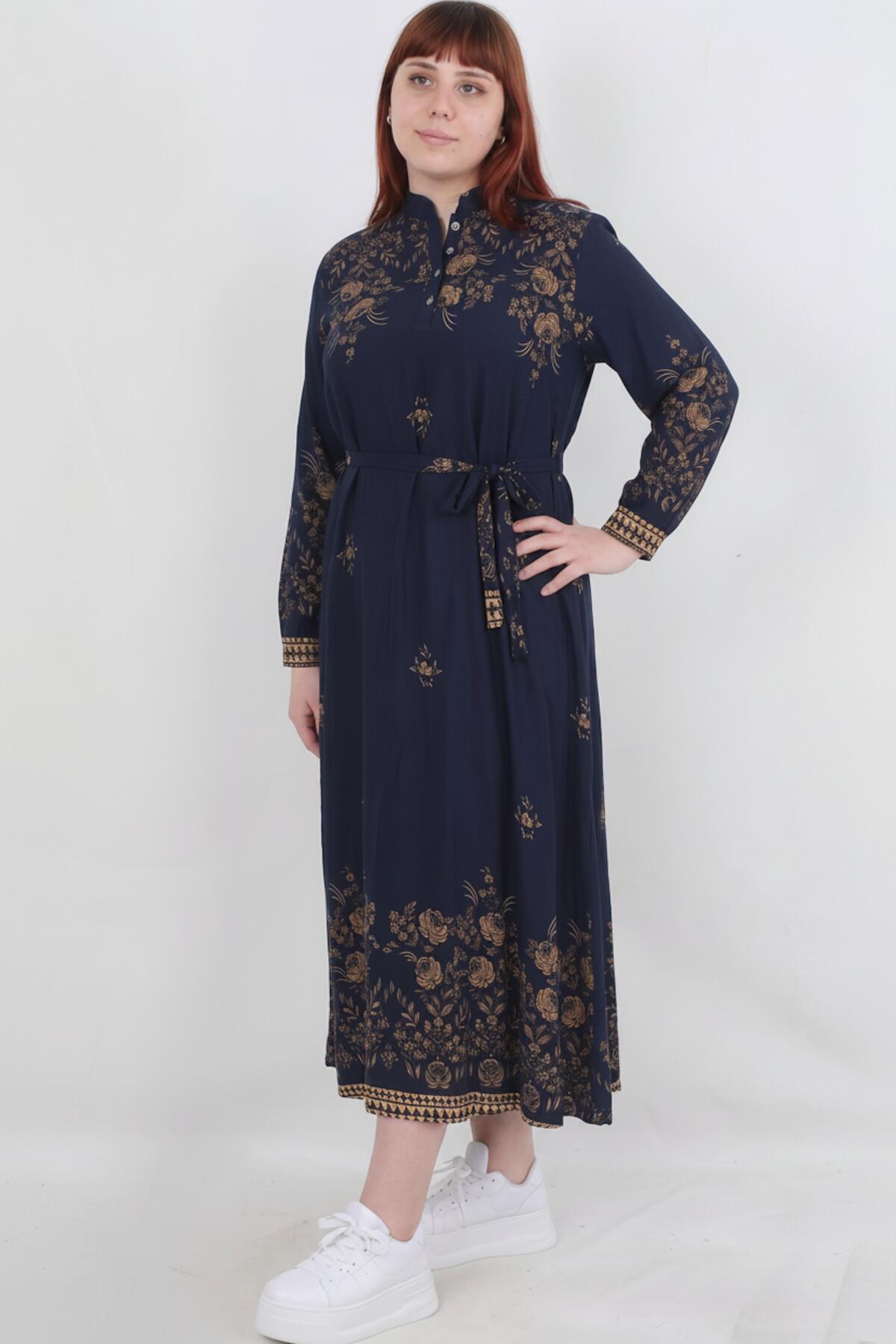 Plus‑Size Woven Dress With Botanical Pattern — Navy