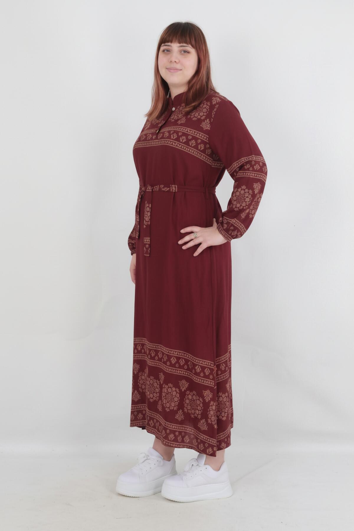 Große Größen Webkleid — Burgunder Muster