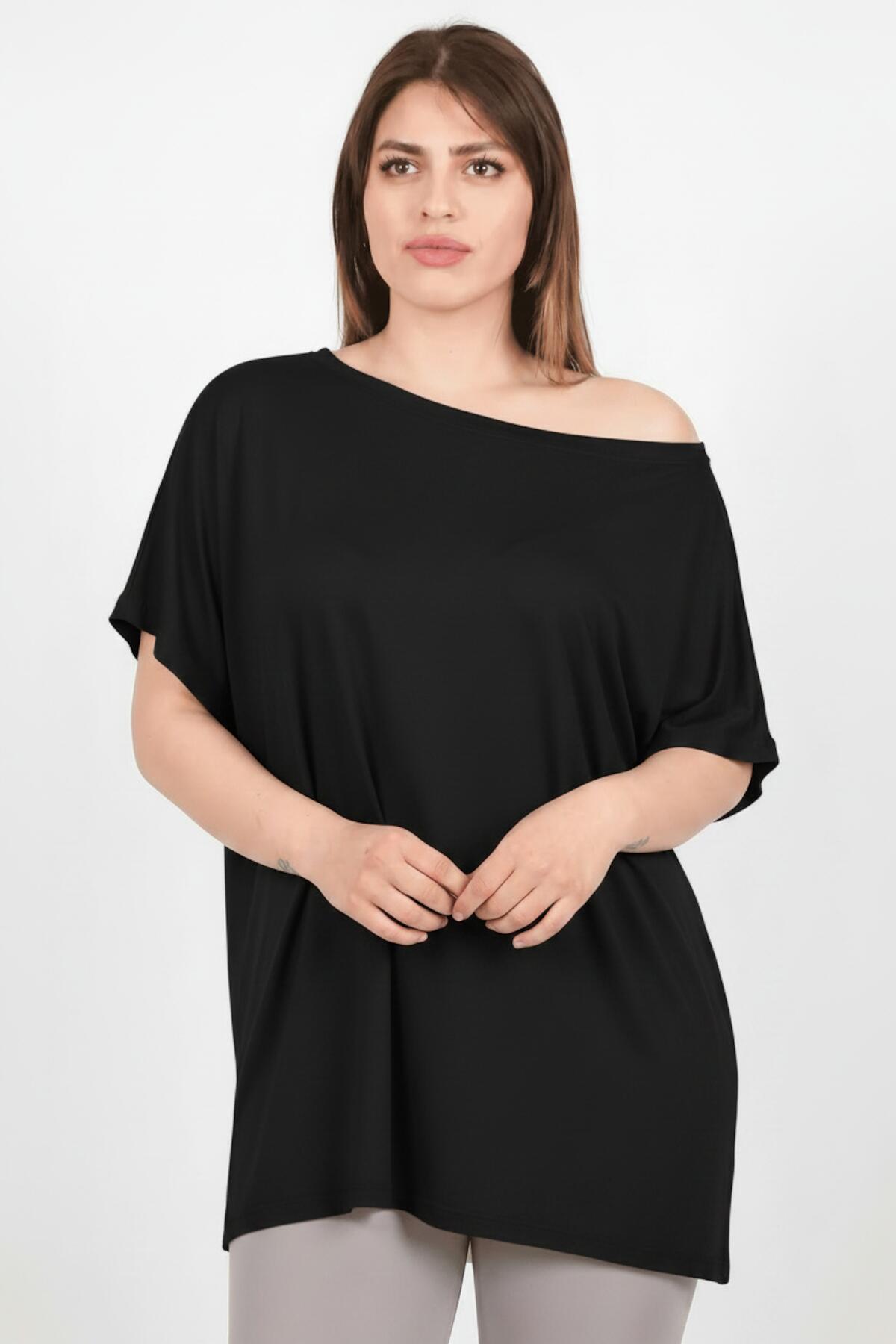 Plus - Size Oversized Off - Shoulder Blouse — Black
