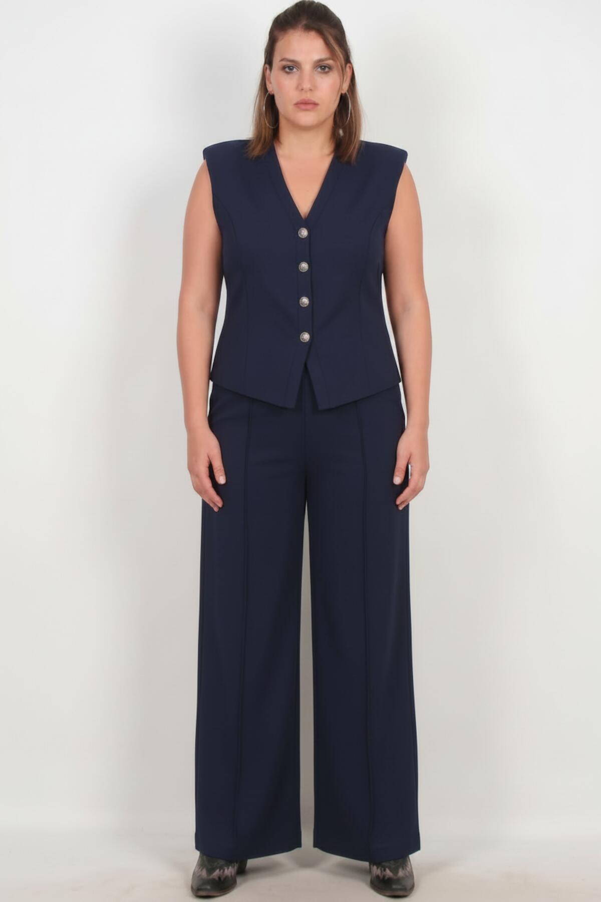 Ensemble avec gilet bleu marine grande taille