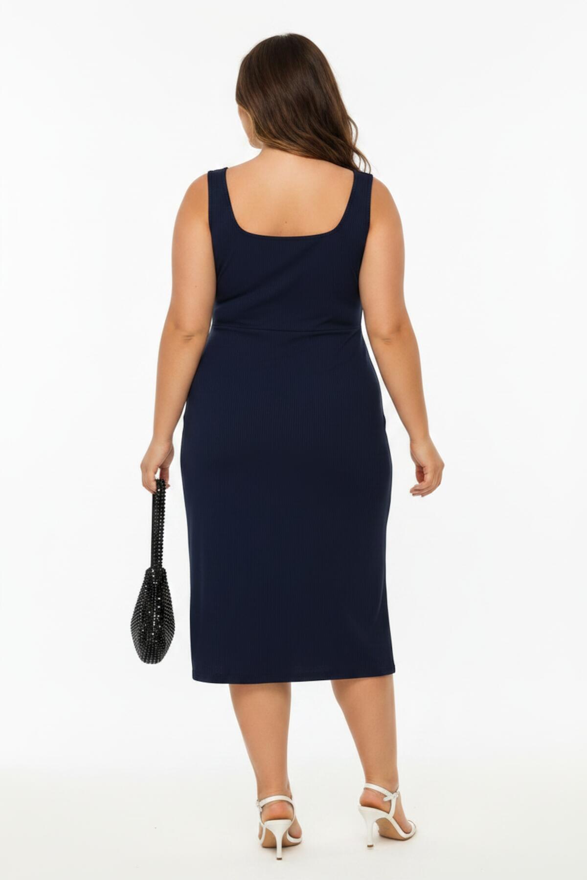 Große Größen – Ärmelloses Kleid mit eckigem Ausschnitt – Marineblau