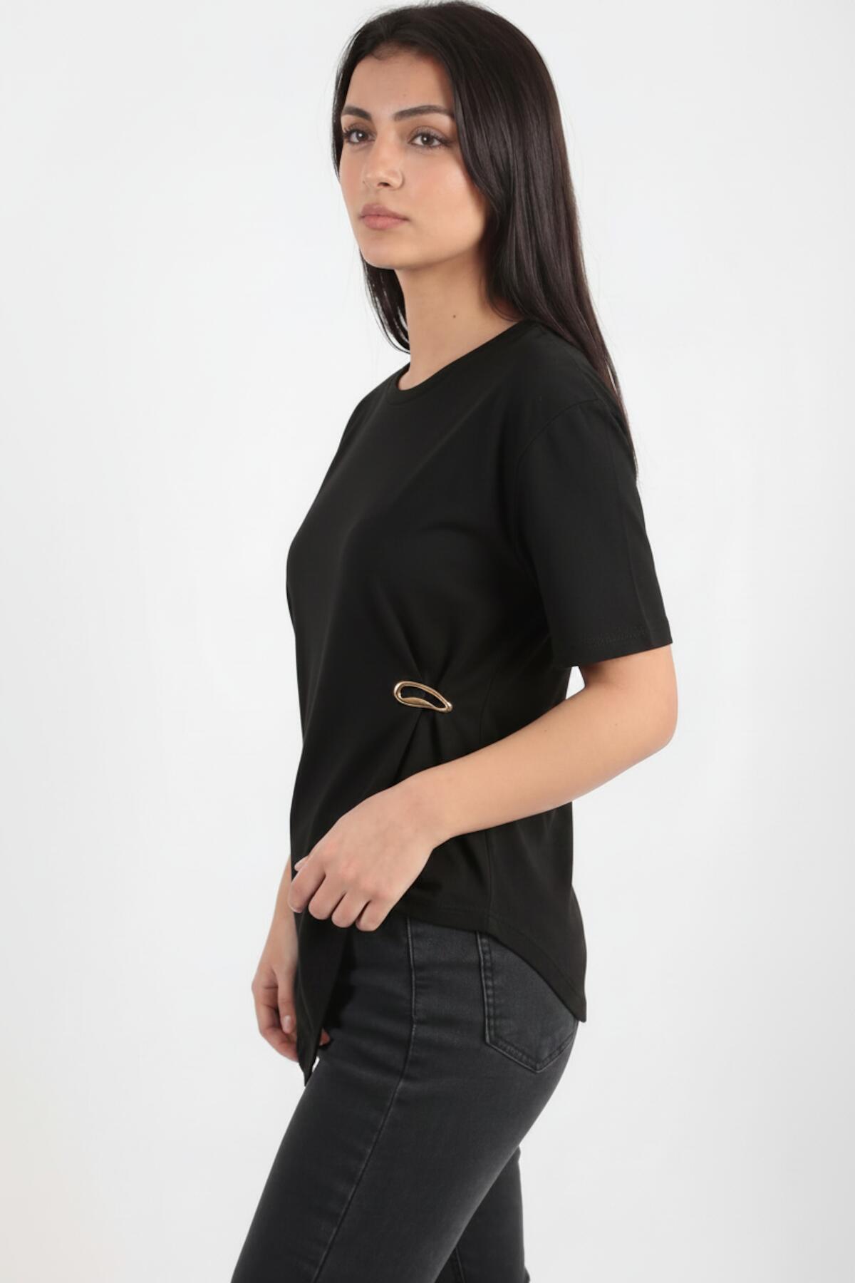 Blouse With Accessory Detail — Black