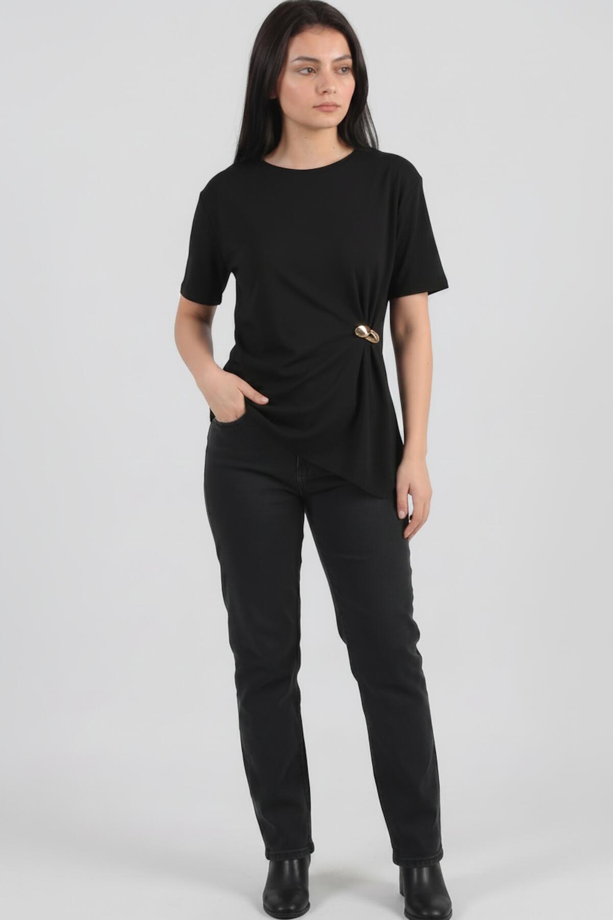 Blouse With Accessory Detail — Black