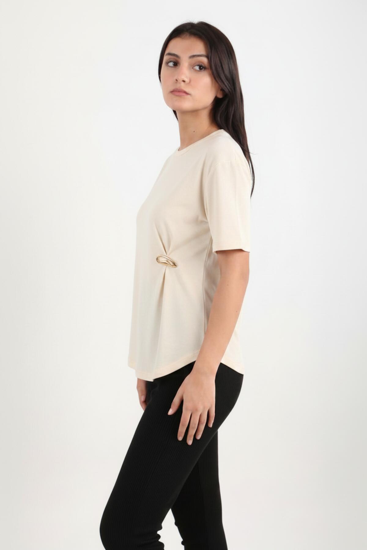 Blouse With Accessory Detail — Off‑White