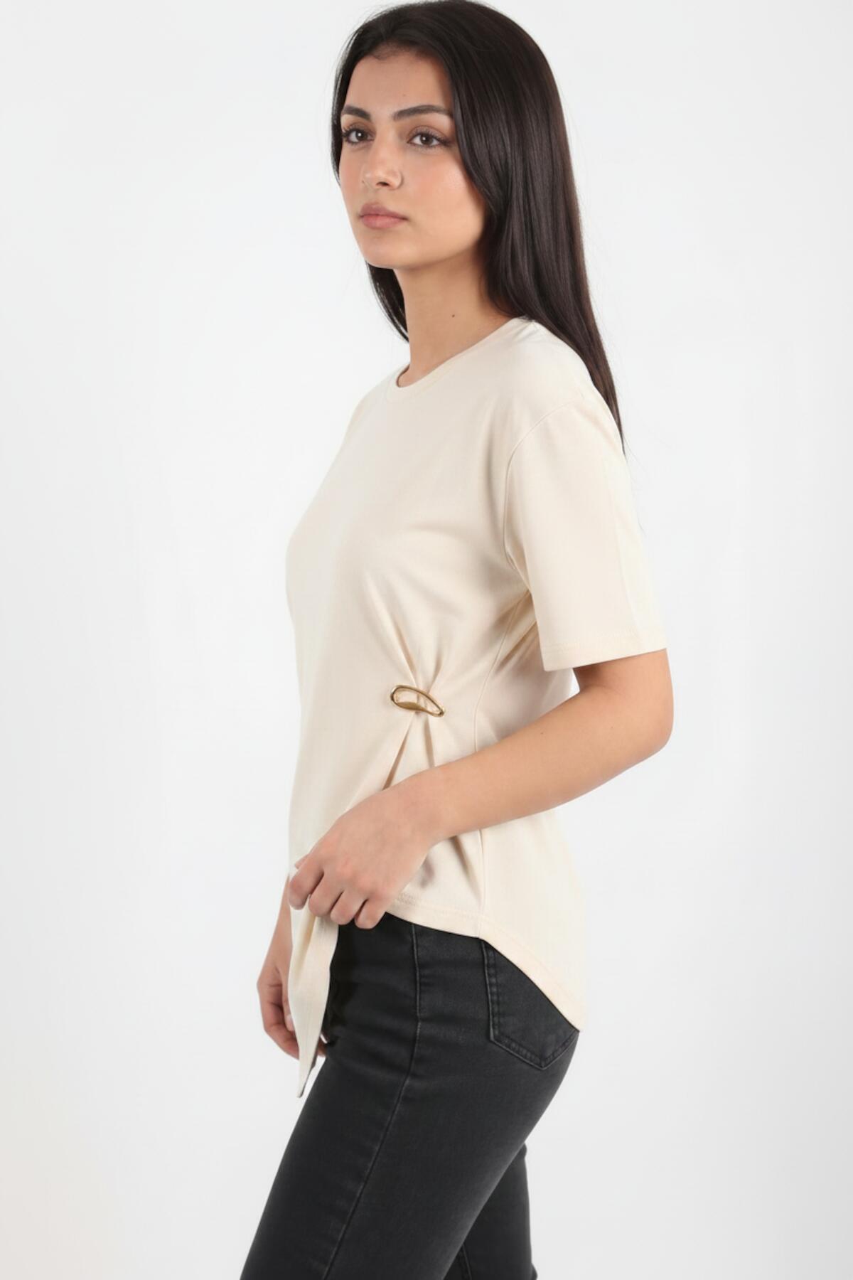 Blouse With Accessory Detail — Off‑White