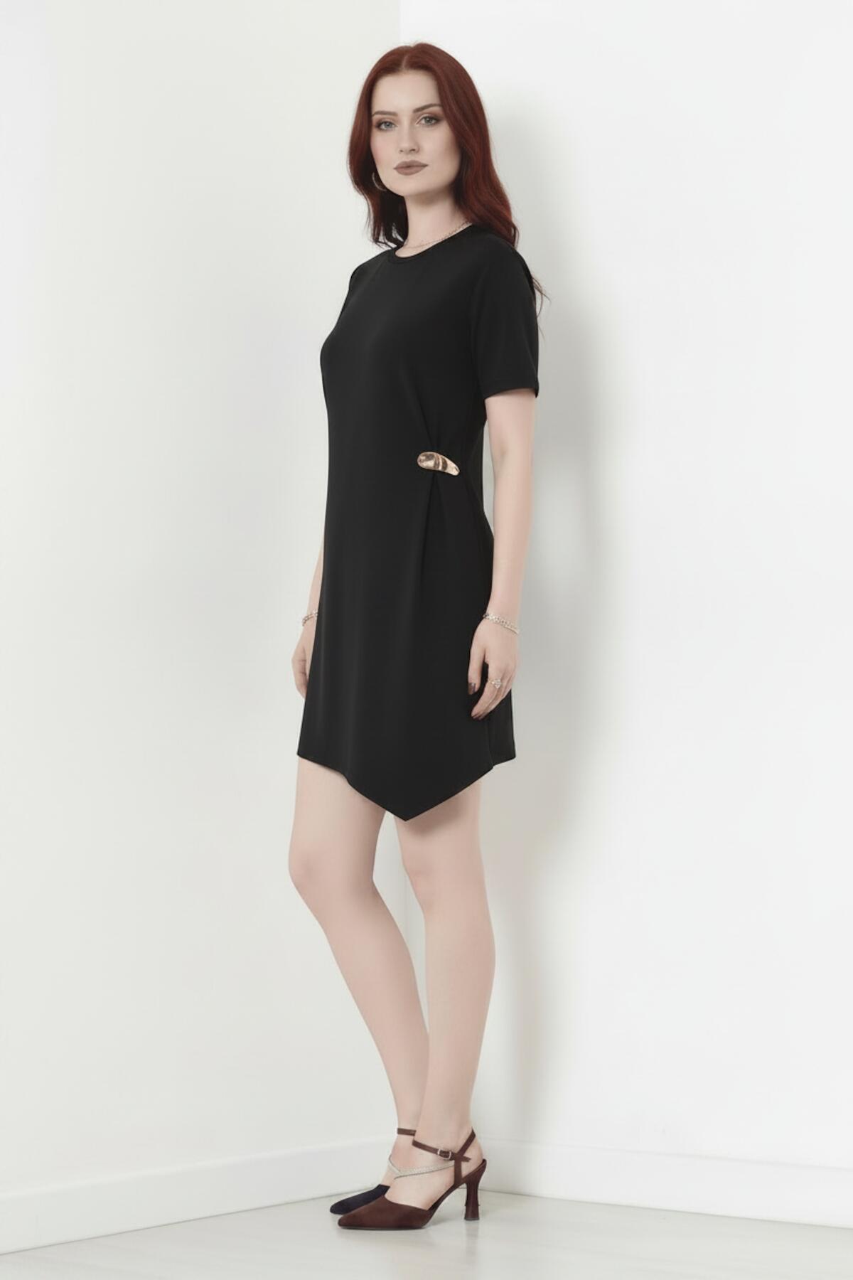 Short‑Sleeve Dress With Accessory Detail — Black