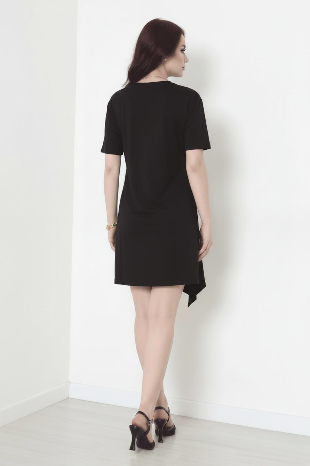 Short‑Sleeve Dress With Accessory Detail — Black
