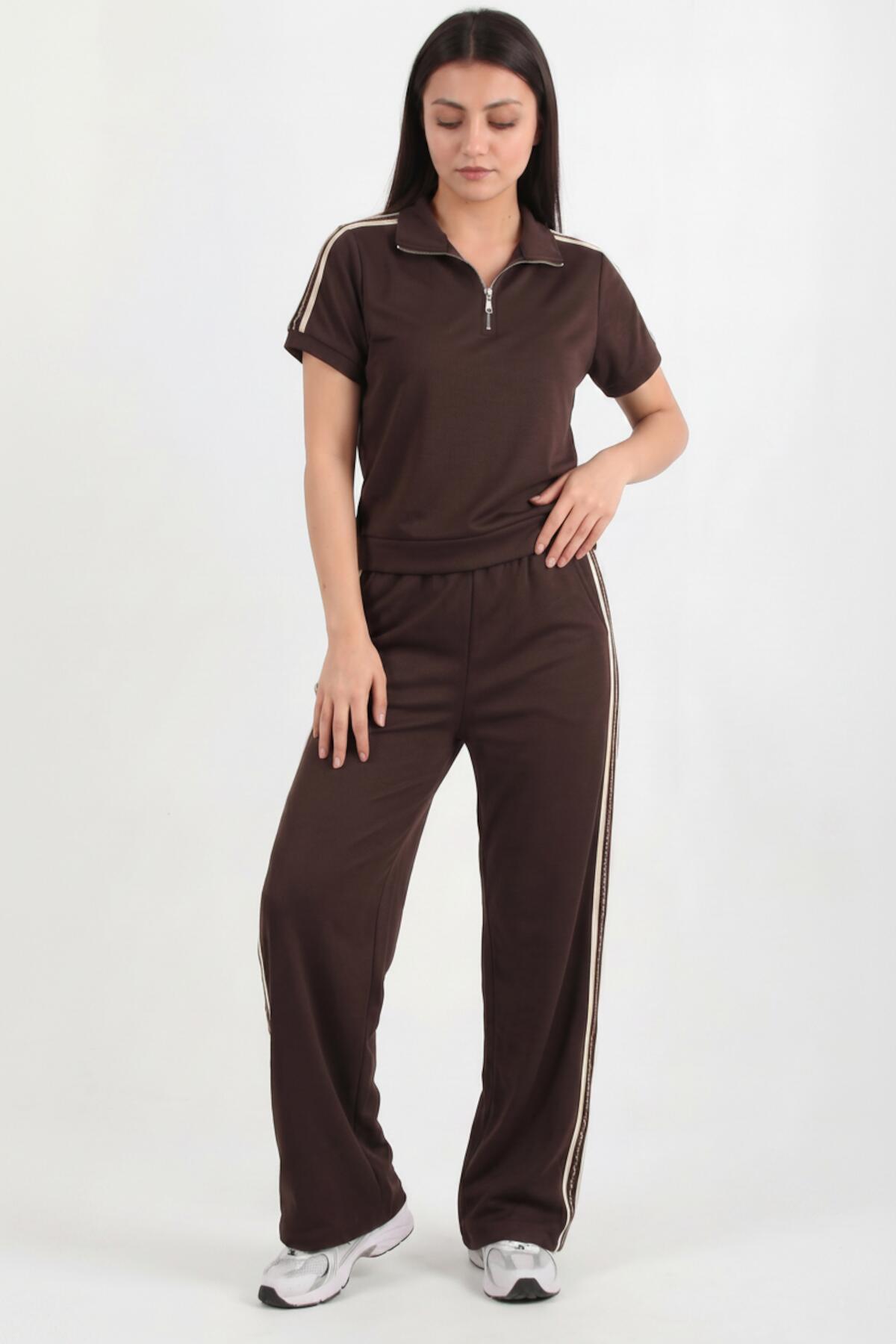 Half‑Zip Set With Side Stripe — Brown