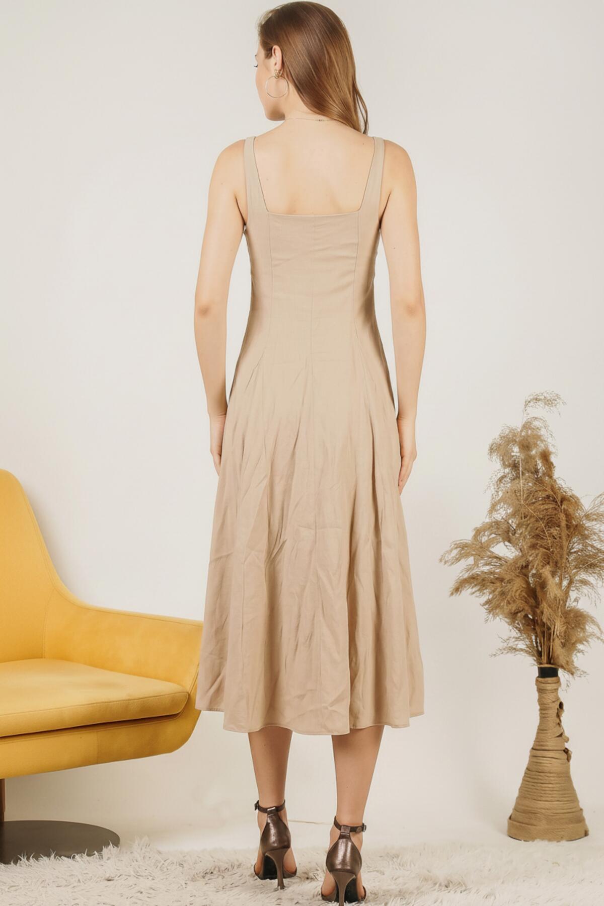 Neckholder-Kleid aus Modal — Creme