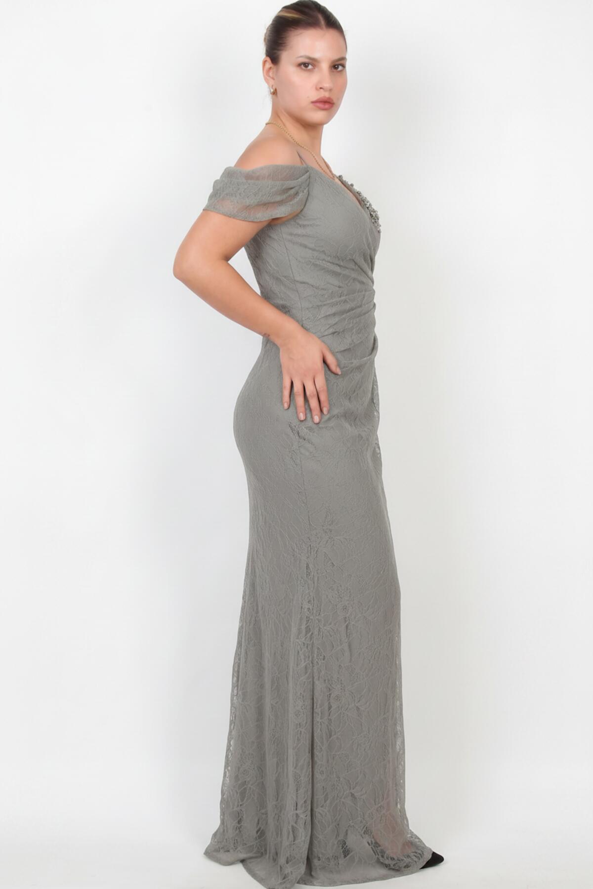 Elb0001D1196Gri — Plus‑Size Lace Evening Dress With Pearl‑Embellished Bust — Grey