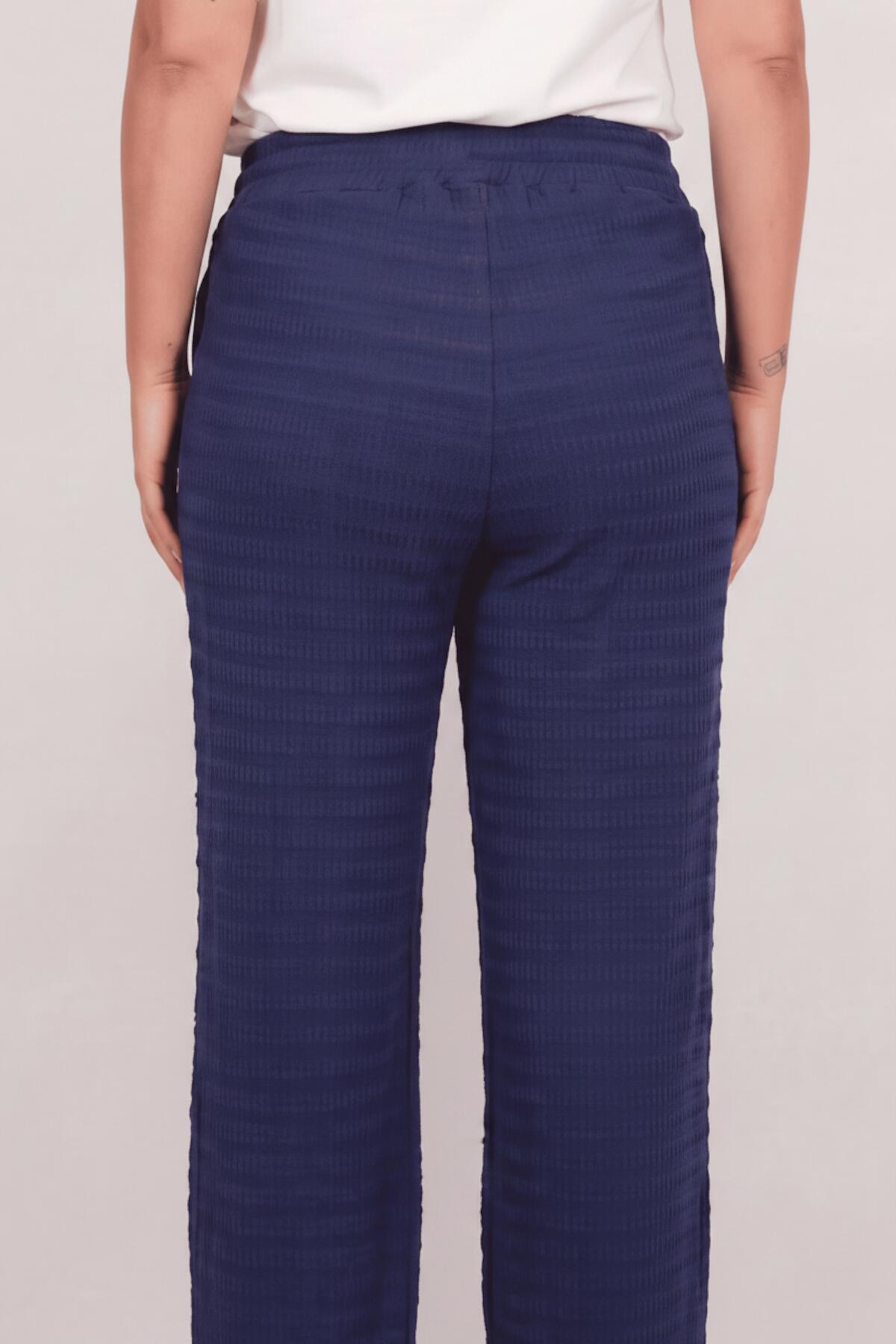 Plus-Size Hose mit weitem Bein und Wellenmuster — Marineblau