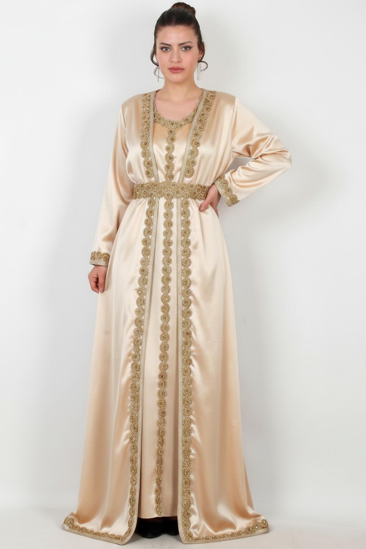 Plus - Size Embroidered Dress — Cream