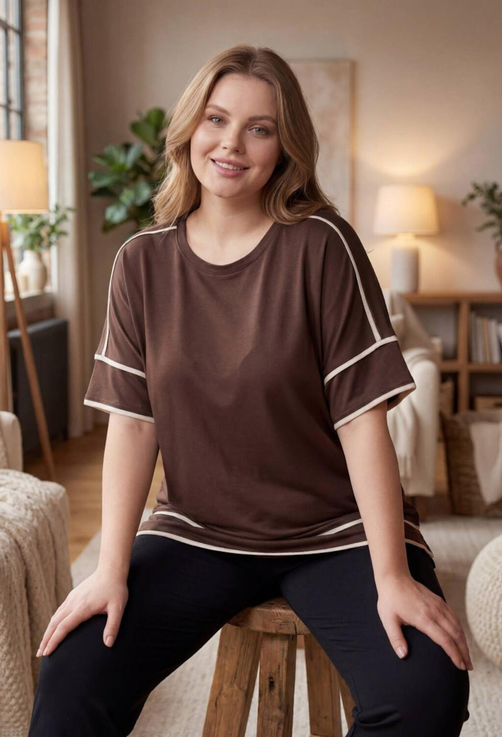 Große Größen – Braune Jerseybluse mit Band-Detail