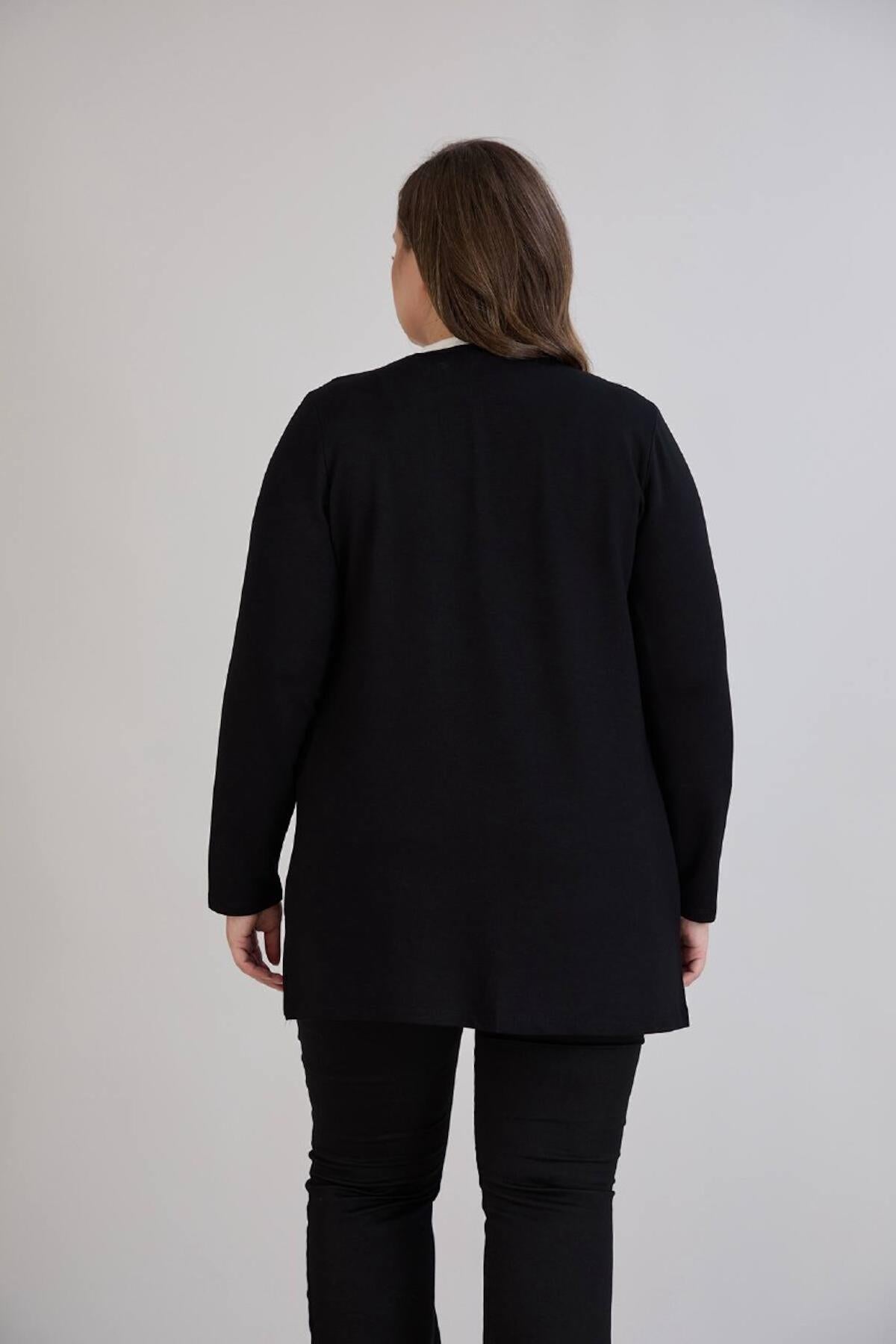 Plus-size vest met streepdetails – Zwart
