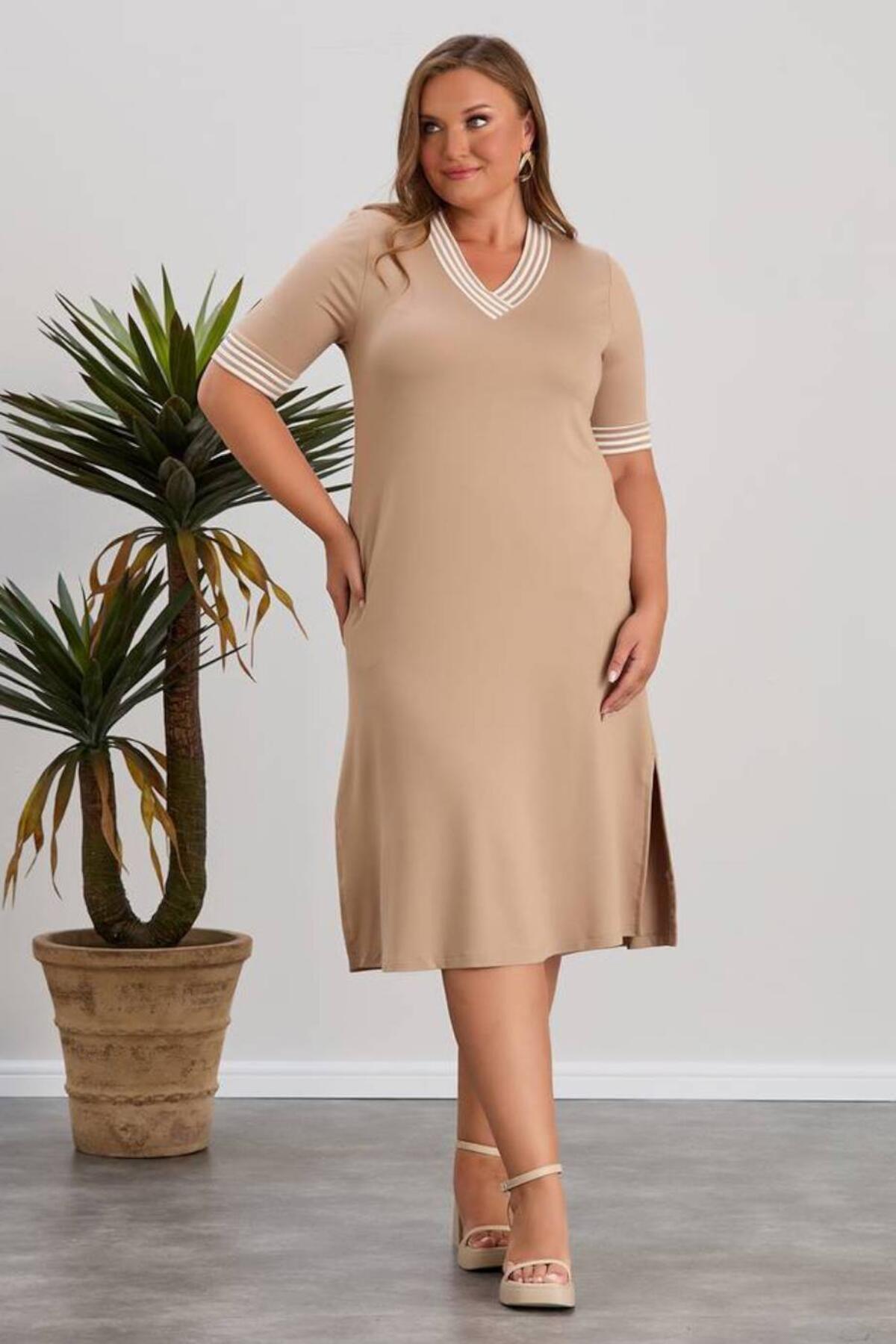 Kleid aus Kristall-Stoff in großen Größen — Stone