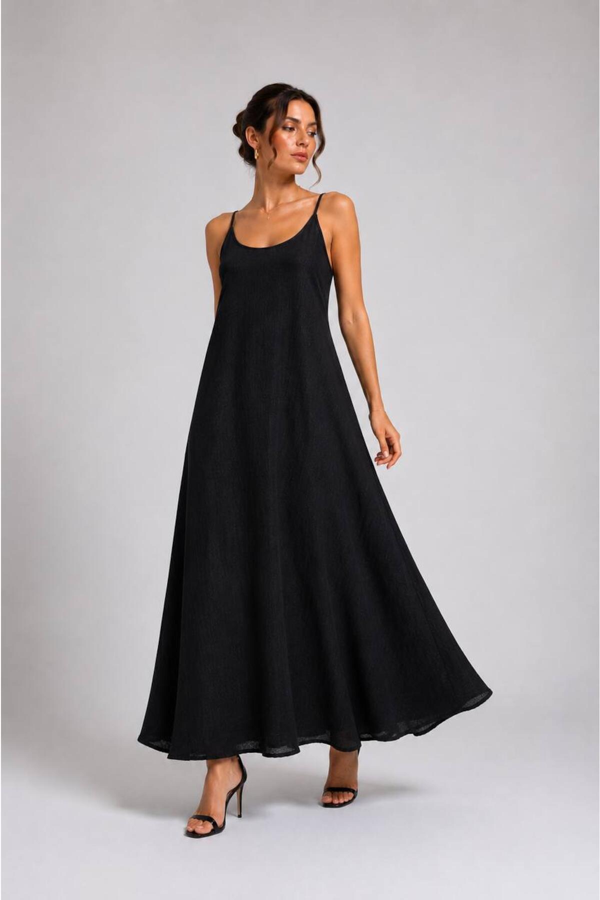 Licardi Leinen Maxikleid mit Spaghettiträgern – Schwarz