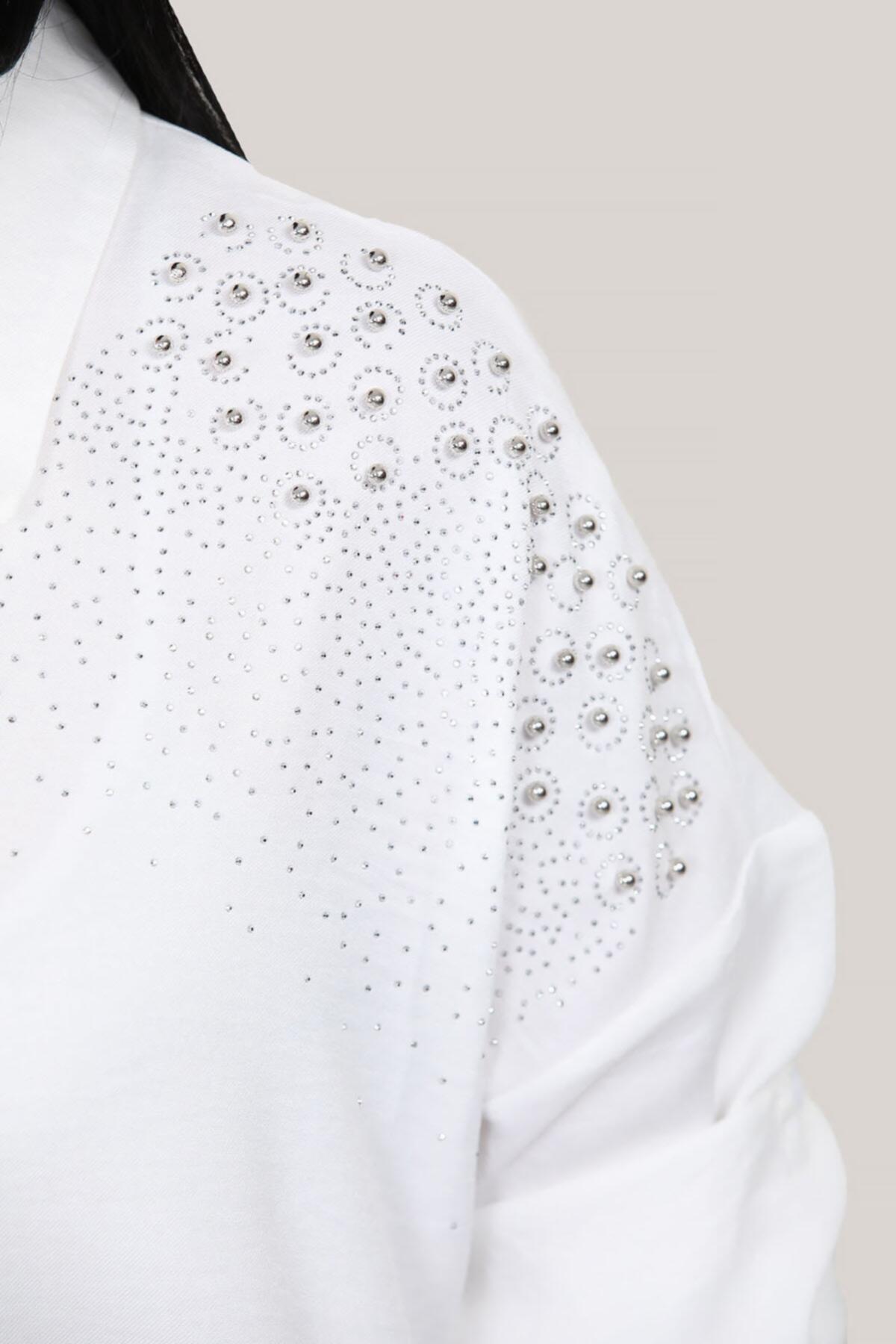 Plus‑Size Pearl‑Embellished Shirt — White