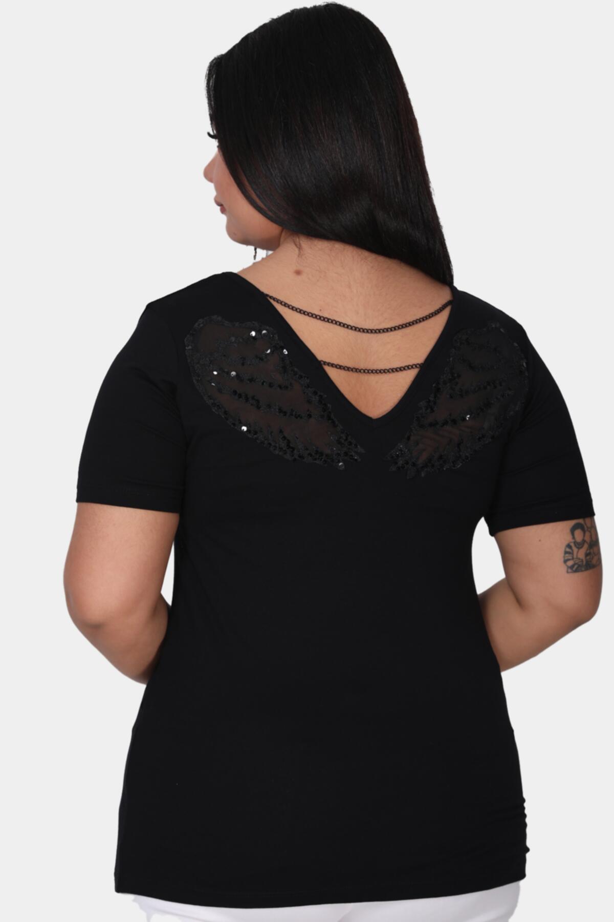 Plus - Size Blouse — Black