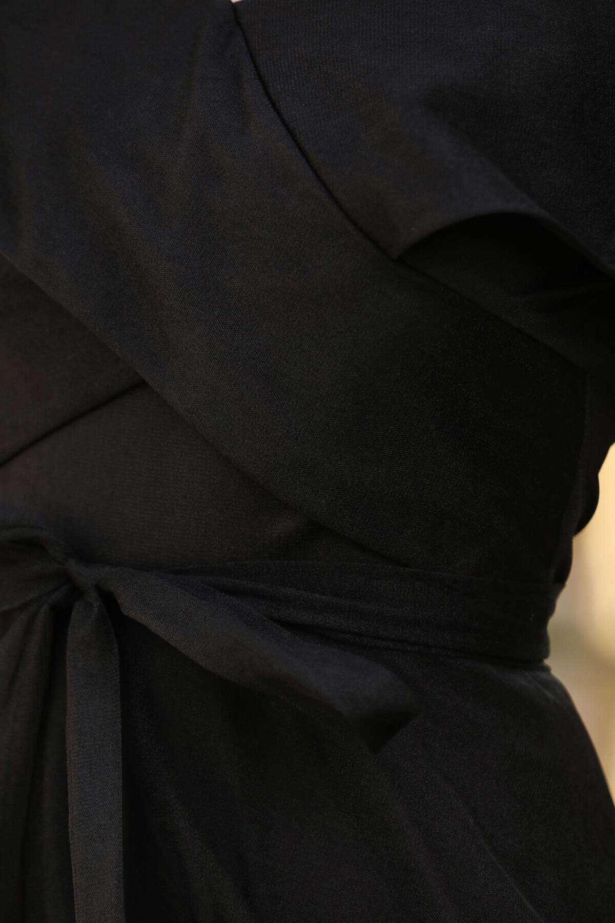 Midi-Abendkleid — Schwarz